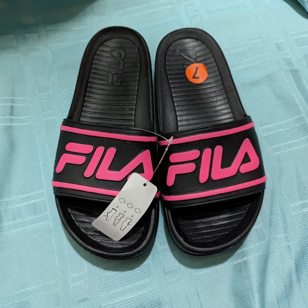 Fila slippers